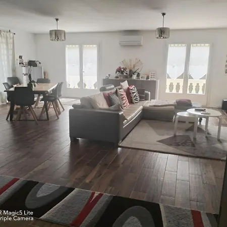 Belle Maison Familiale Moderne Et Accueillante Vakantiehuis